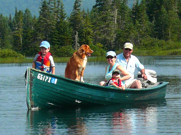 grants-camps-rangeley-maine-kennebago-lake-family-boating