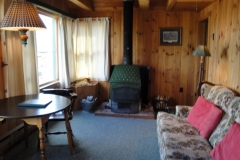 grants-camps-sporting-camp-cabin-crowsnest-indoor1-rangeley-maine